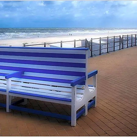 Hotel With Sea View And Sunny Terrace Middelkerke