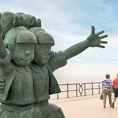Hotel With Sea View And Sunny Terrace Middelkerke
